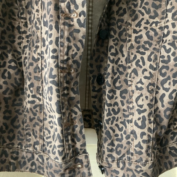 William Rast Jackets & Coats leopard Cheetah Print Cotton Denim M/L size - Picture 3 of 11